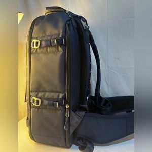 NWT Db Back Pack Pro 26L deep blue sea camera pack or school  backpack.